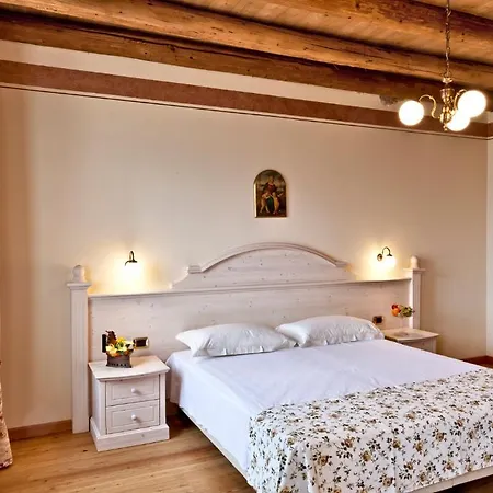 Agriturismo Casa Maffei Kır Evi